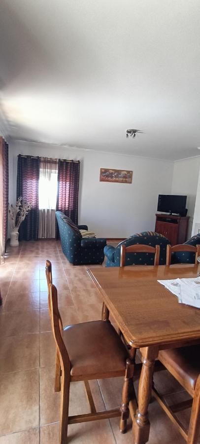 T2 Por Do Sol Apartment Nazare Bagian luar foto